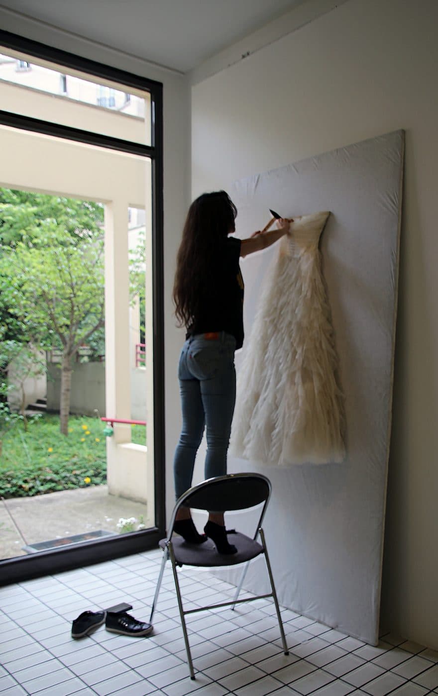 Marie Catherine Arrighi en installation à la galerie du montparnasse paris 14