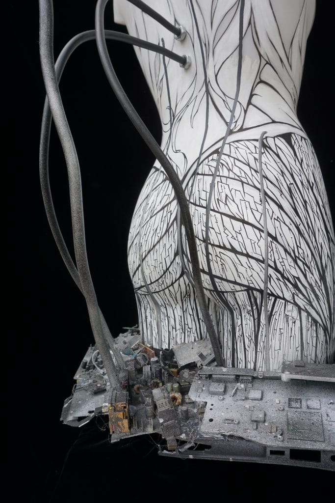 Eve-future-backside-picture-detail-ecological cyberpunk-installation-sculpture-by-marie-catherine arrighi